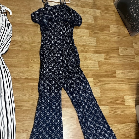 Jumpsuits - Picture 5 of 6